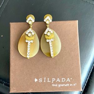 Ladies Silpada earrings
